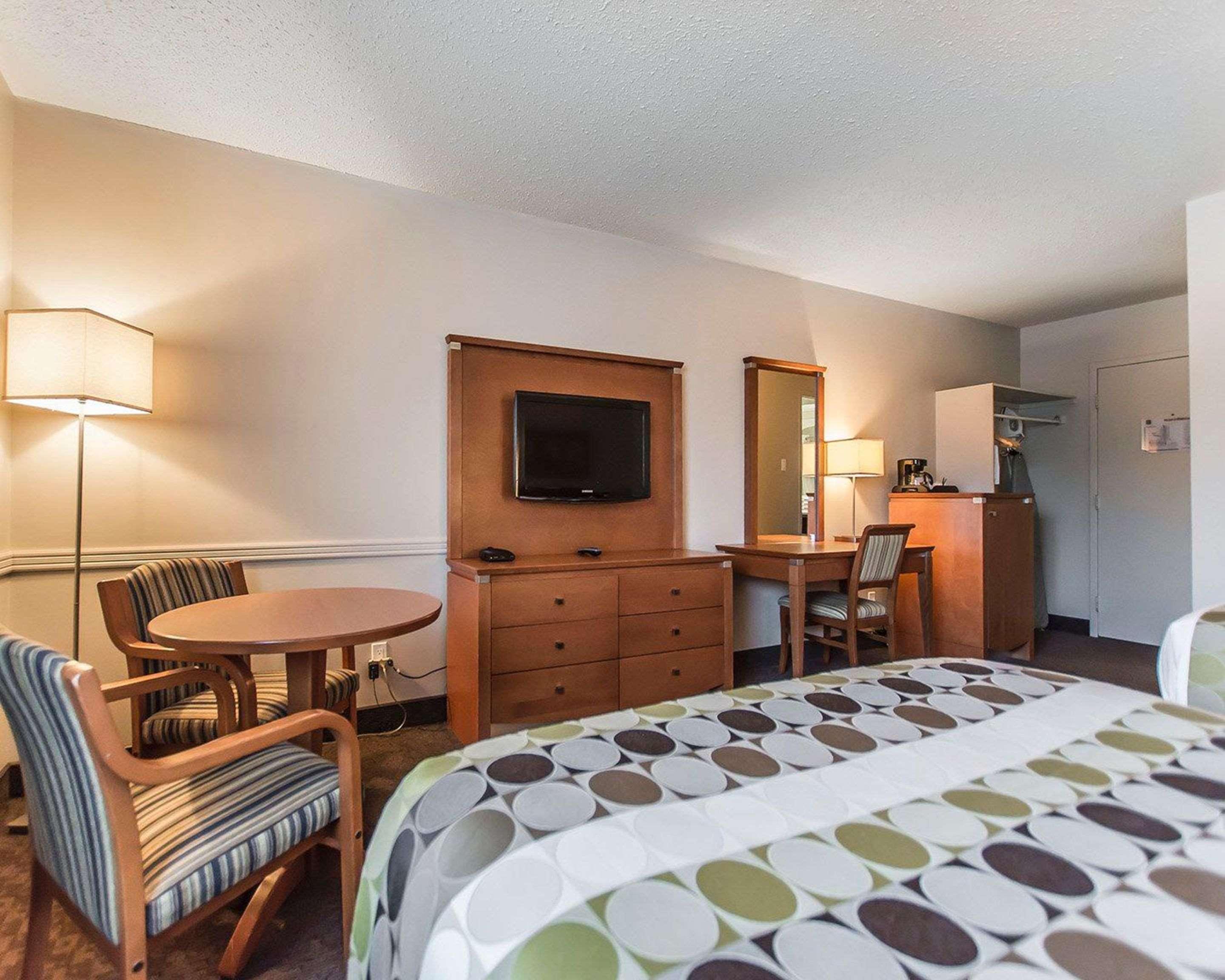 Quality Inn Rouyn-Noranda Екстериор снимка