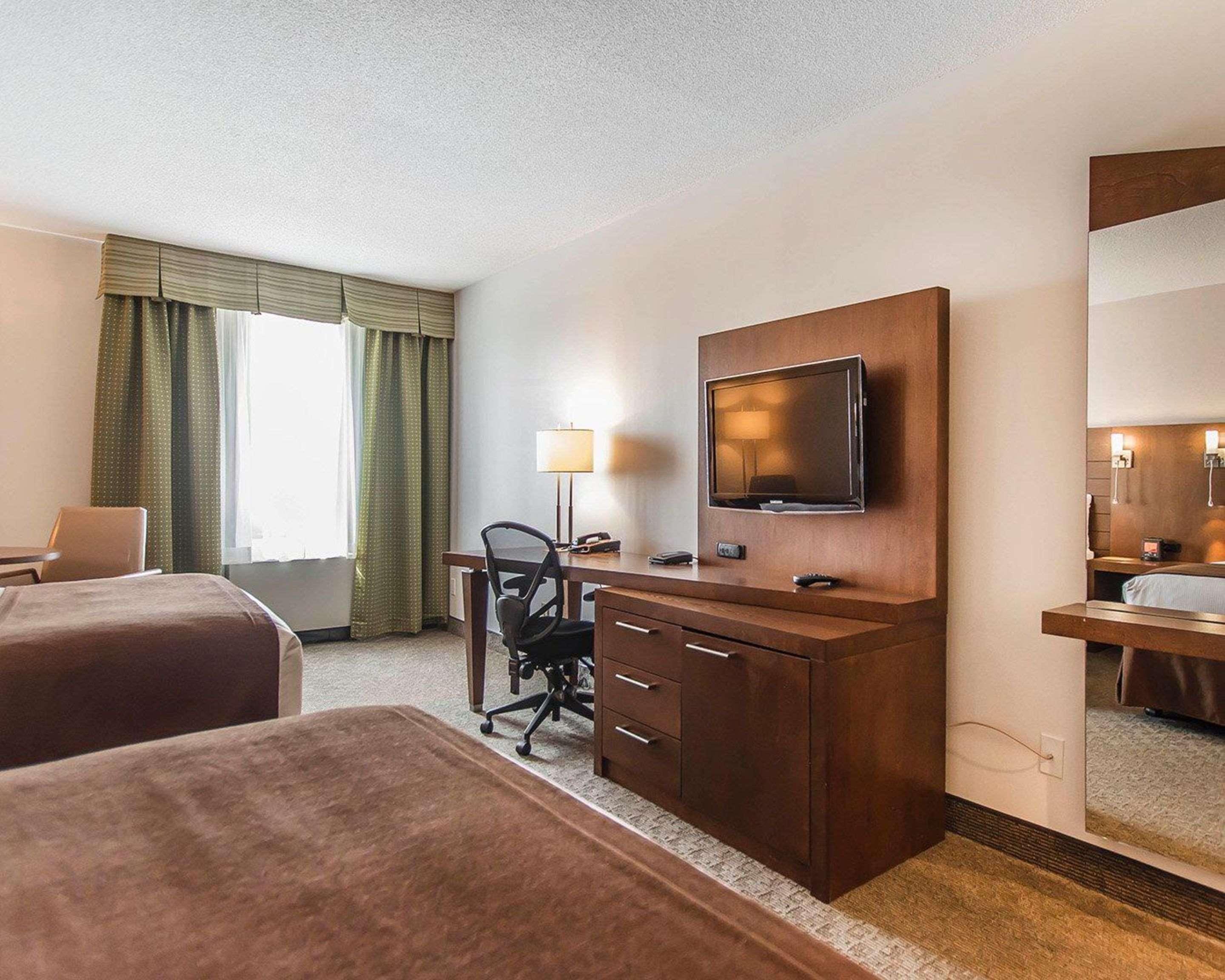 Quality Inn Rouyn-Noranda Екстериор снимка