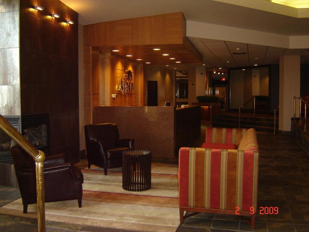 Quality Inn Rouyn-Noranda Екстериор снимка